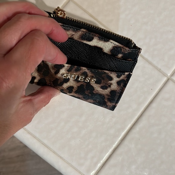 Guess small wallet - Picture 4 of 5